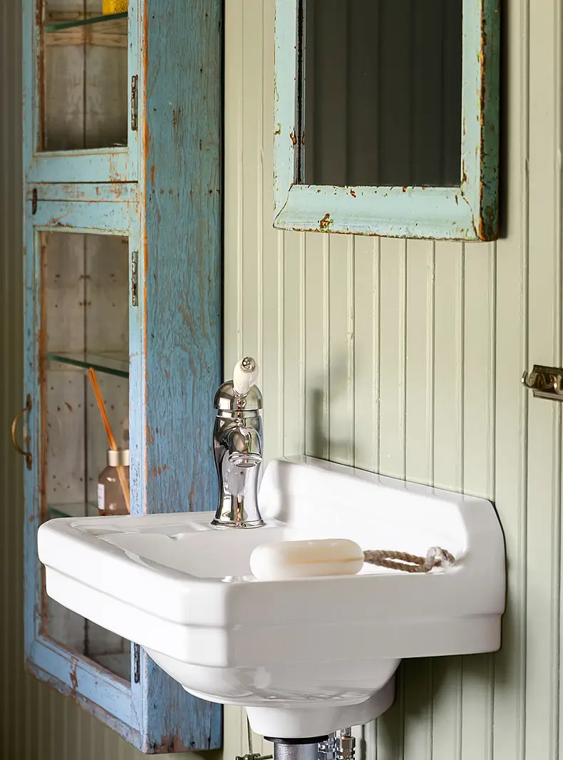 turn-of-the-century-villa-swedish-island-lovon-nordbu